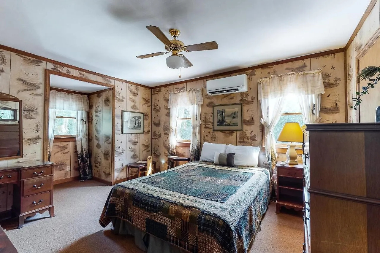 Kingdom Cabin #1 * Blue Ridge