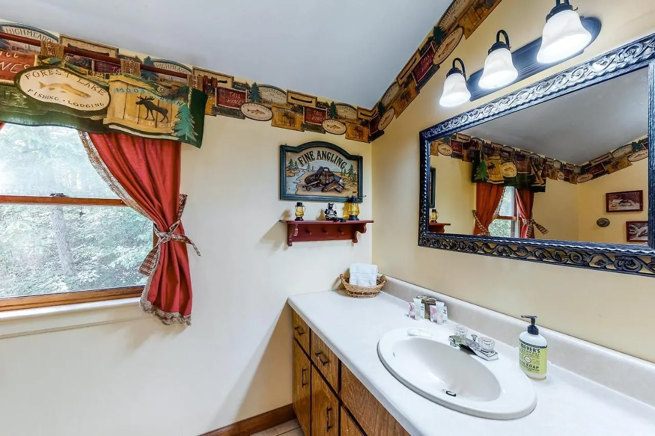 Kingdom Cabin #1 *