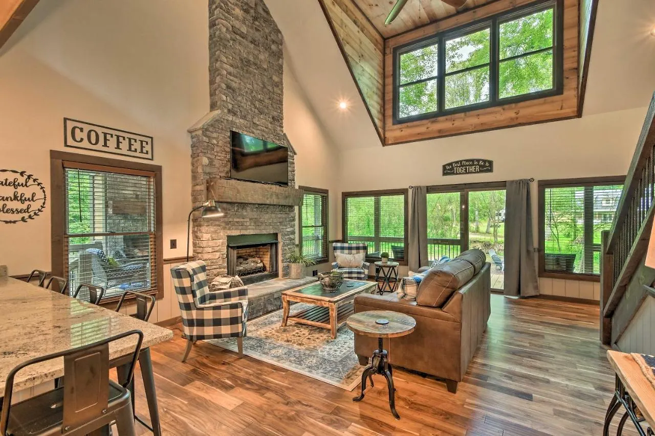 Tranquil With Porch, 6 Mi To Lake! Blue Ridge