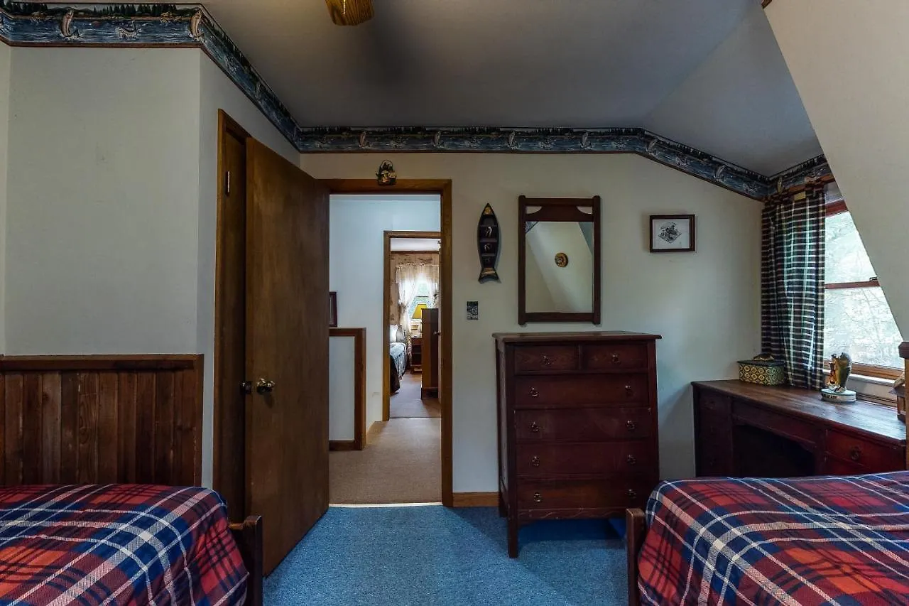 Holiday home Kingdom Cabin #1