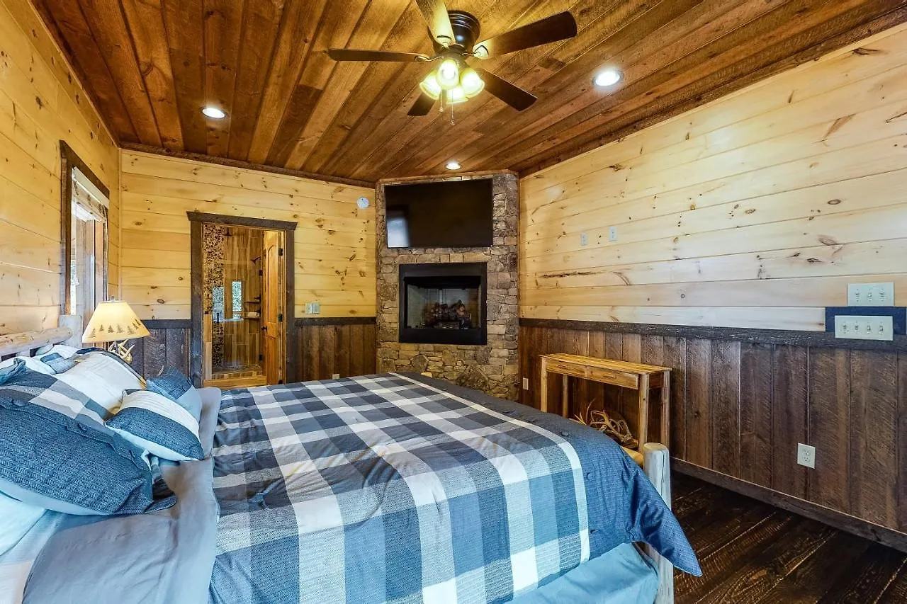 Whispering Woods Holiday home