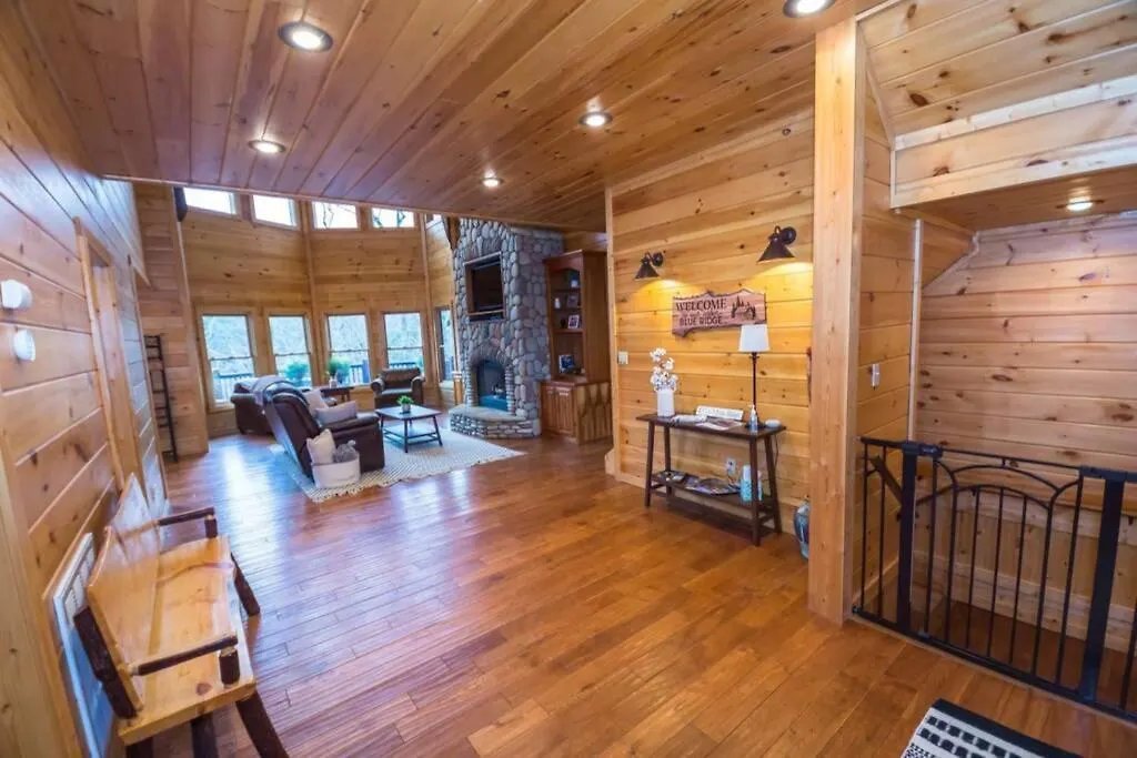 別荘 Christmas Lodge-secluded Near Downtown