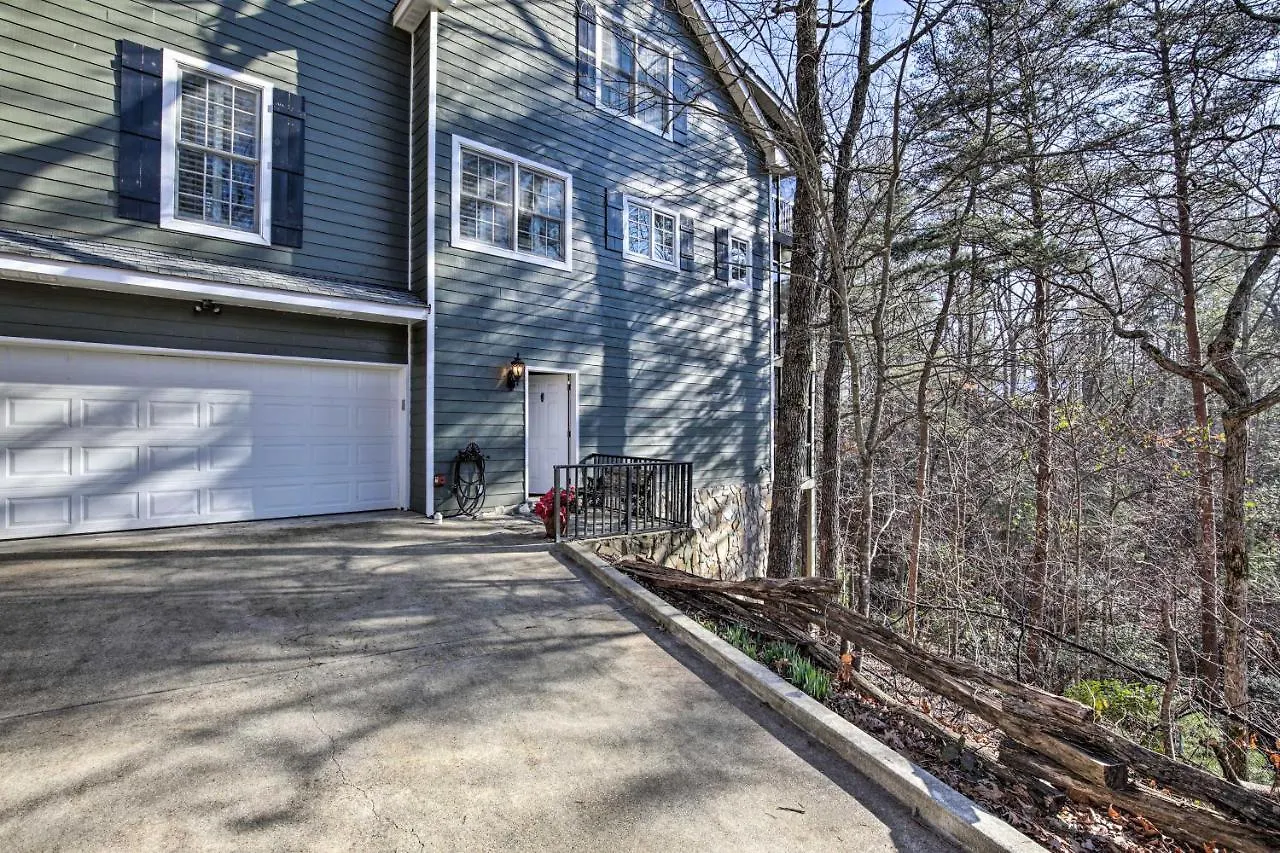 Cozy And Quiet With Porch, Near Scenic Railway!