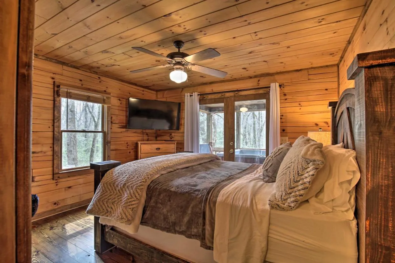 Picturesque Mountain With Hot Tub And Fire Pit! Holiday home