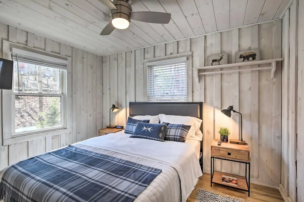 Serene Cabin Getaway With 2 Decks And Mountain Views! * Blue Ridge