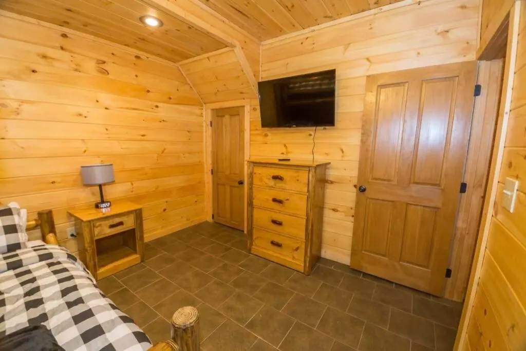 Christmas Lodge-secluded Near Downtown 別荘 ブルーリッジ山脈