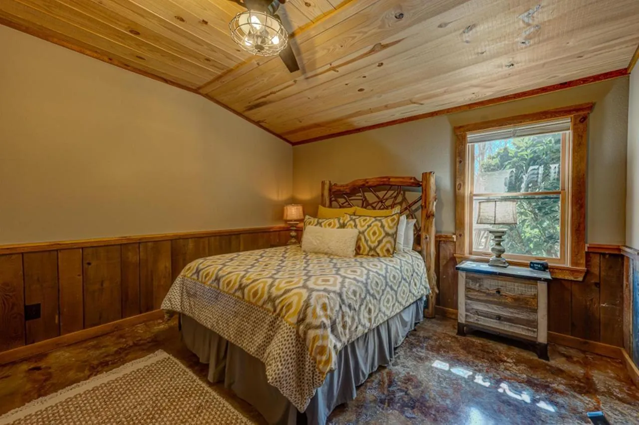 Holiday home The Nest Blue Ridge