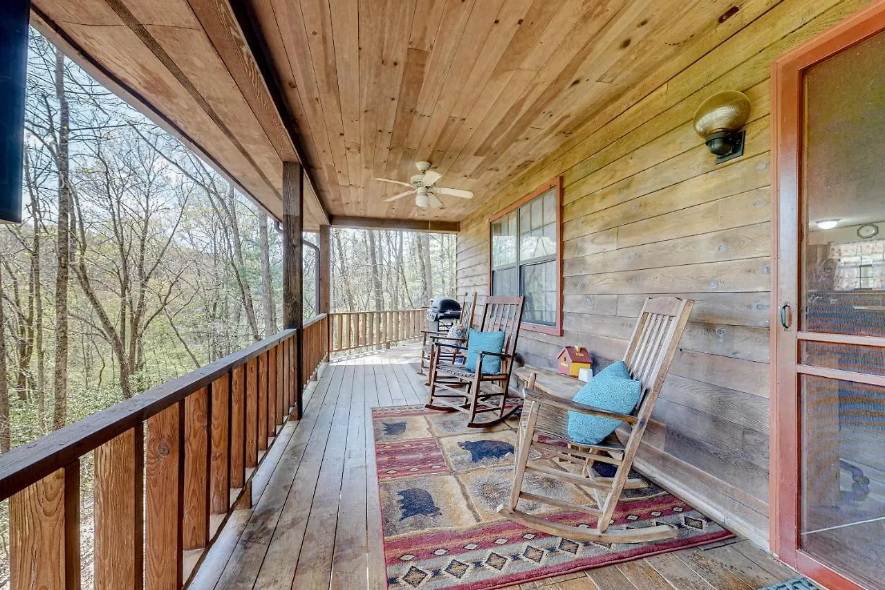 Whisper Creek Retreat Holiday home *