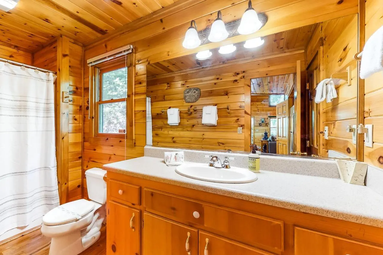 Holiday home Lucilles Creekside Hideaway