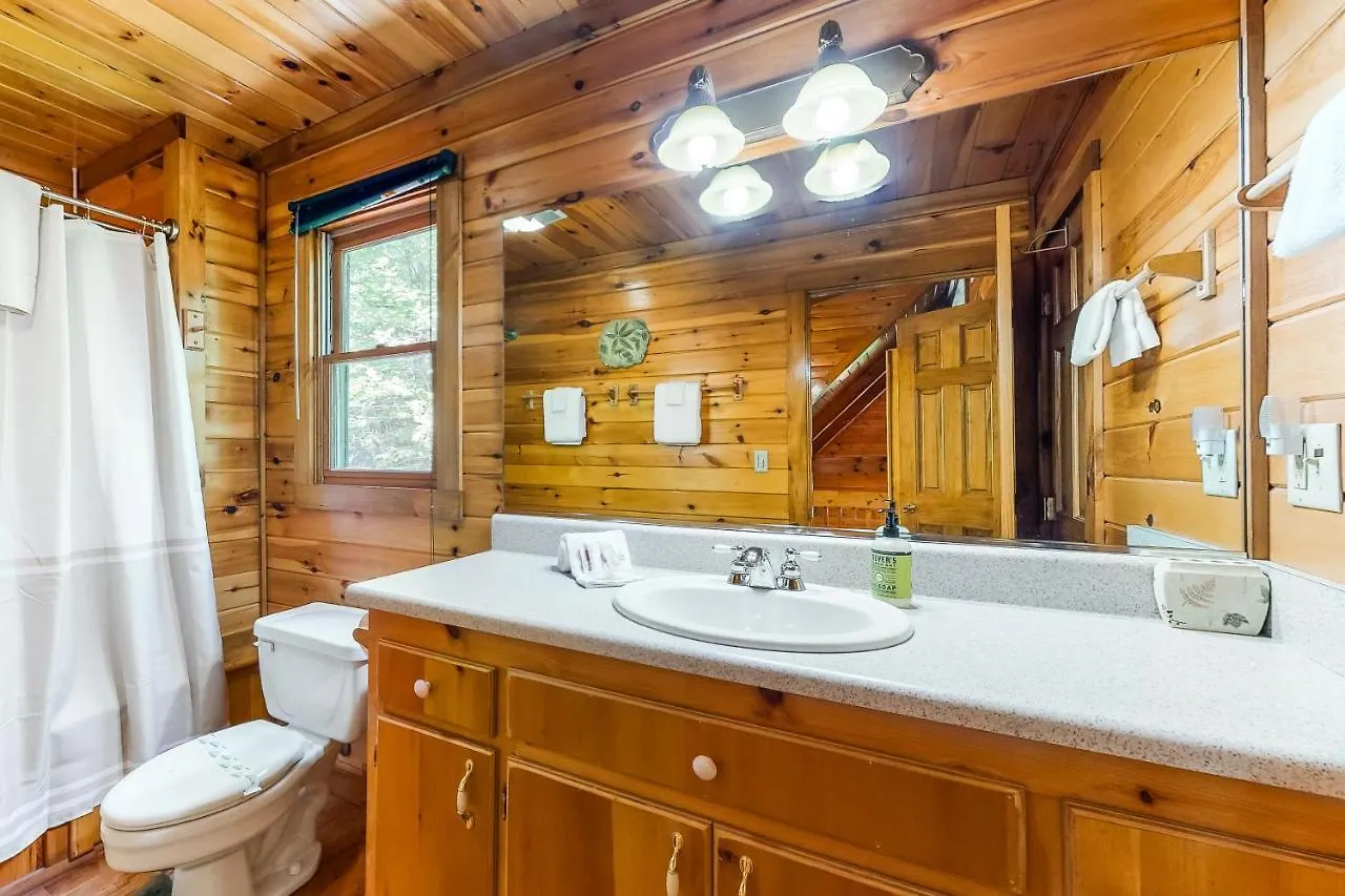 Lucilles Creekside Hideaway