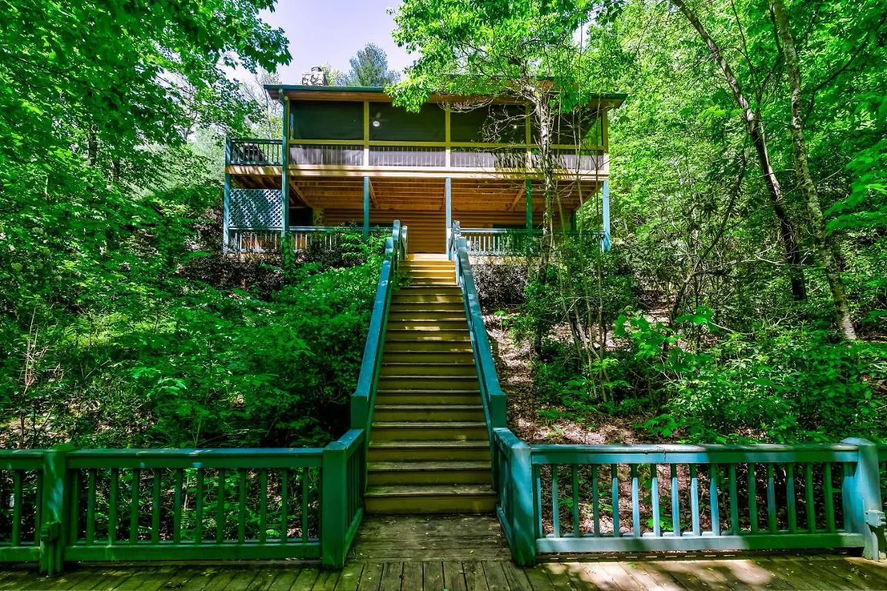 Holiday home Lucilles Creekside Hideaway *
