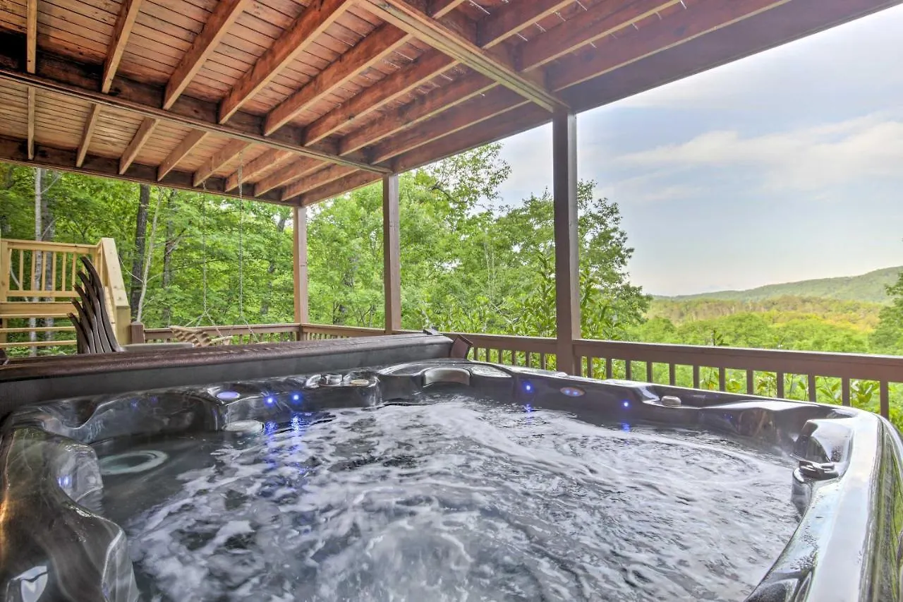 Holiday home Luxe Chasing Dreams With Hot Tub *