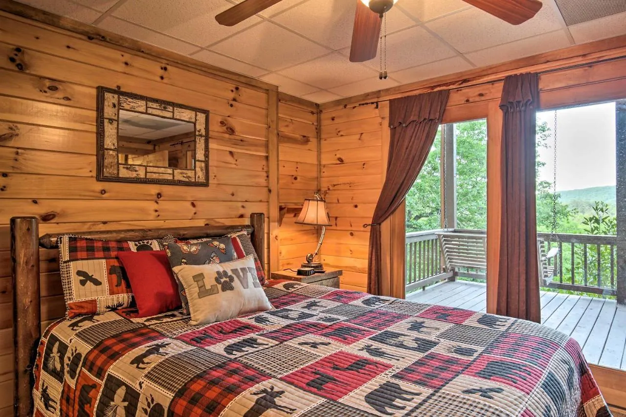 Luxe Chasing Dreams With Hot Tub Holiday home Blue Ridge