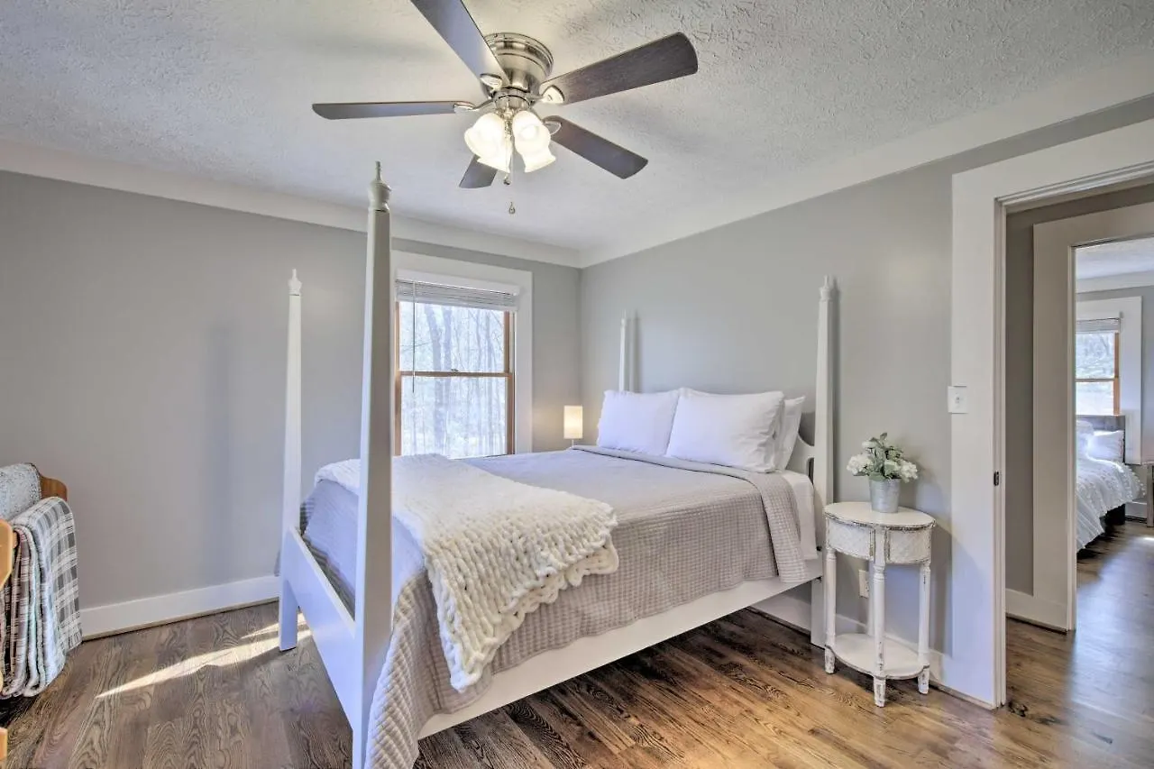 2 Mi To Yellowbird Holiday home