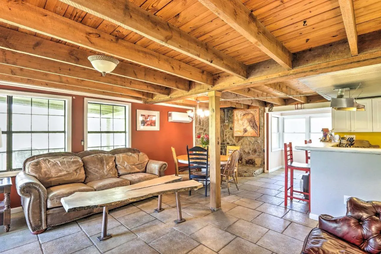 Charming With Deck In Blue Ridge! * Blue Ridge