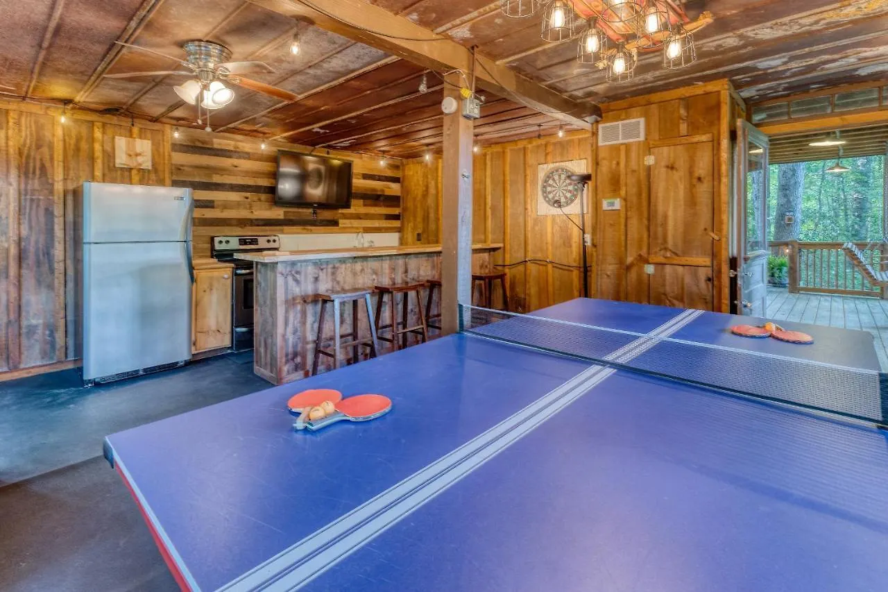 בית נופש Secluded Sunrise Ridge-10 Min From Blue Ridge, King Beds, Hot Tub, 2 Porches, Fireplace Wood Burning, Mountain View, Cozy בלו רידג'