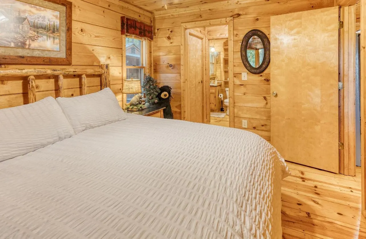 בית נופש Secluded Sunrise Ridge-10 Min From Blue Ridge, King Beds, Hot Tub, 2 Porches, Fireplace Wood Burning, Mountain View, Cozy