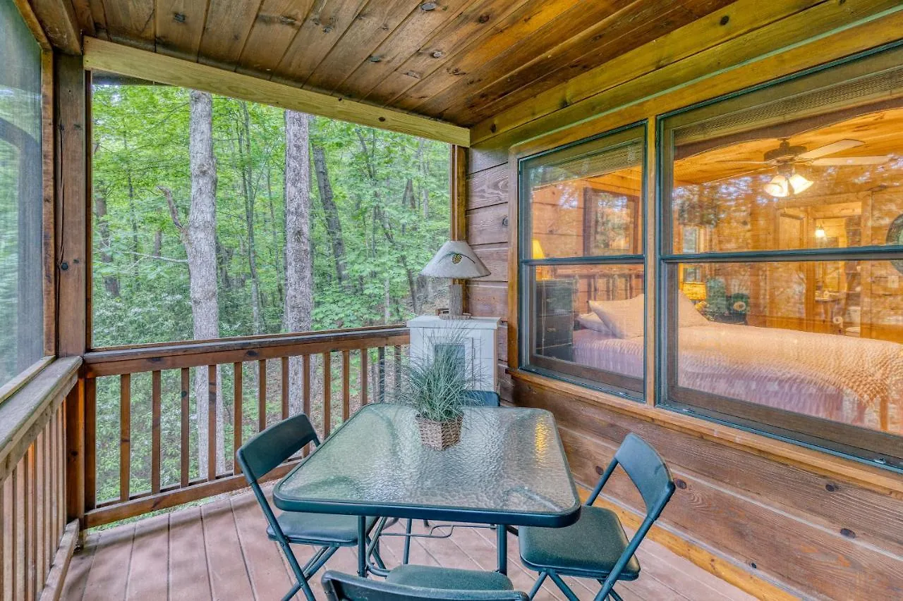 Holiday home Secluded Sunrise Ridge: Mountain View Retreat With Hot Tub Blue Ridge