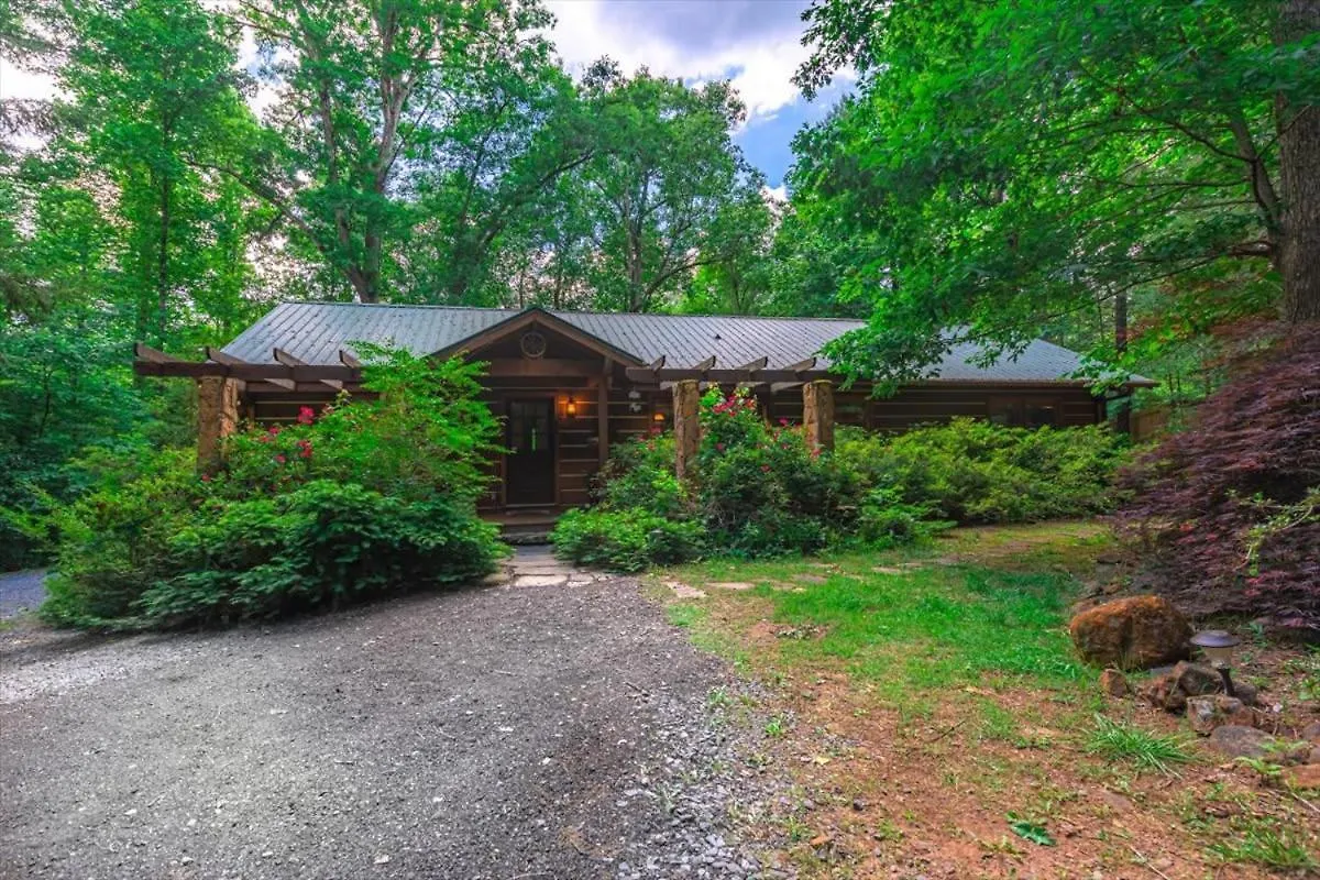 Waterfront Mountain Cabin With Hot Tub Holiday home Blue Ridge