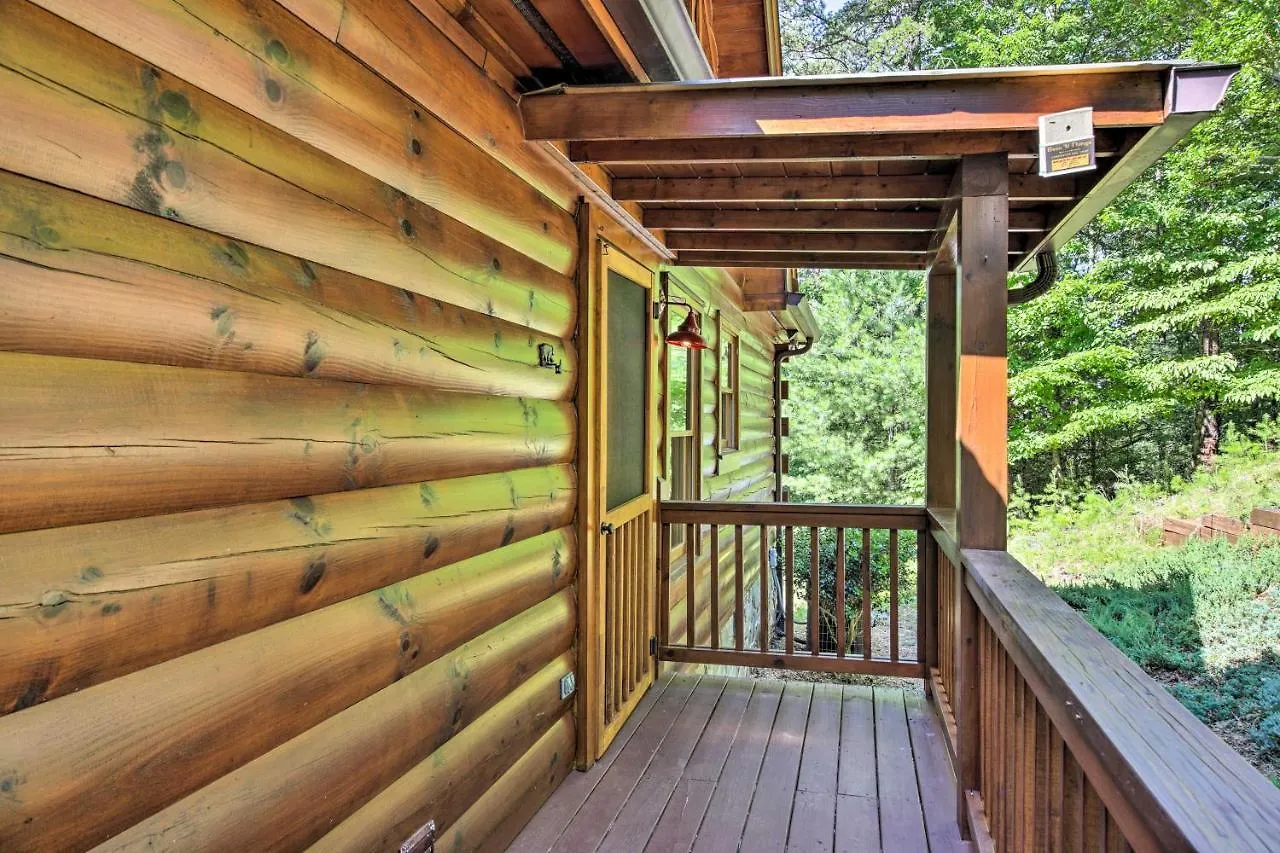 Secluded Walk To Trails! *