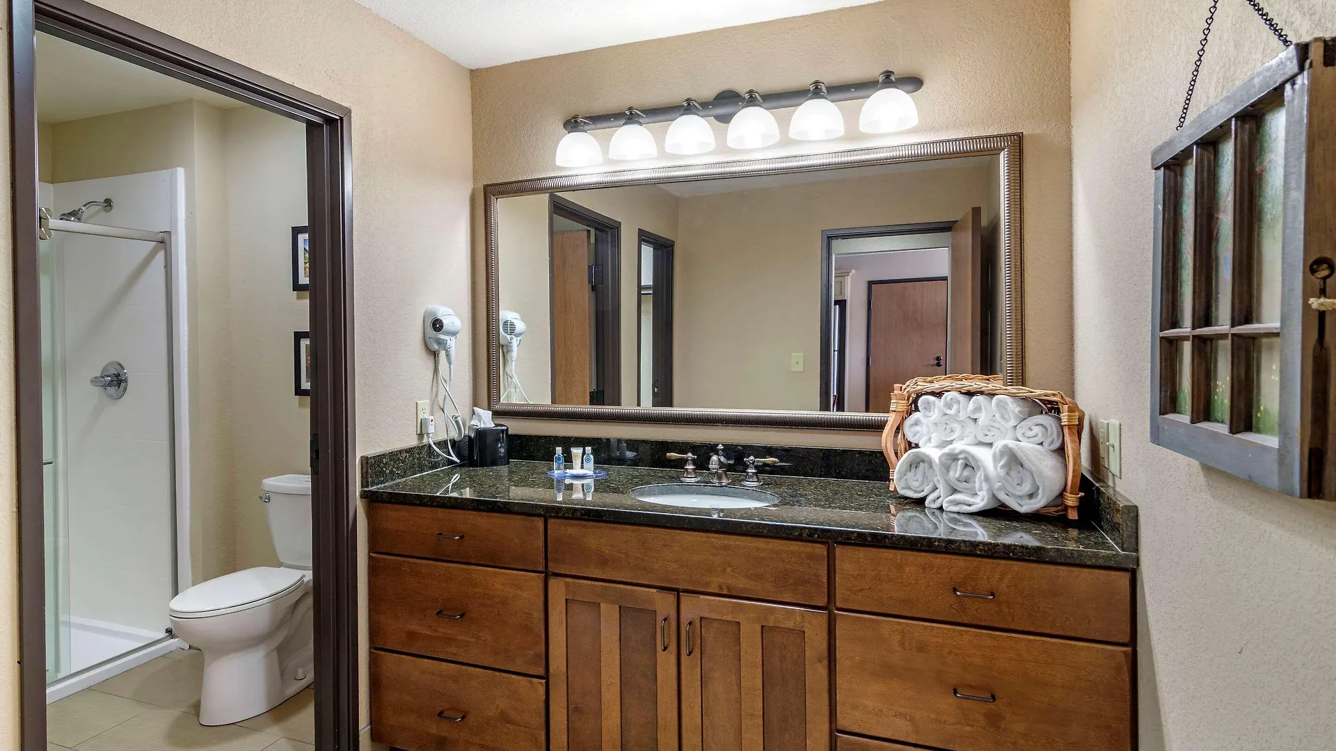 Hotel Comfort &
