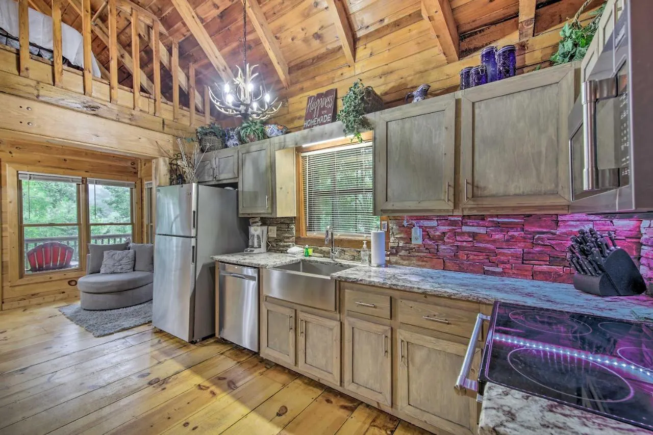 Holiday home Deer Haven 5 Mi To Dtwn Blue Ridge! *