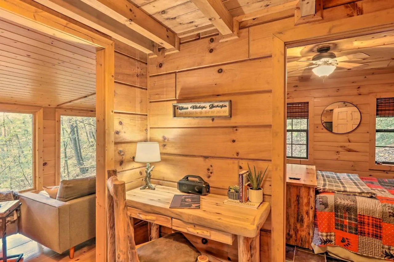 Holiday home Charming With Deck And Grill! Blue Ridge
