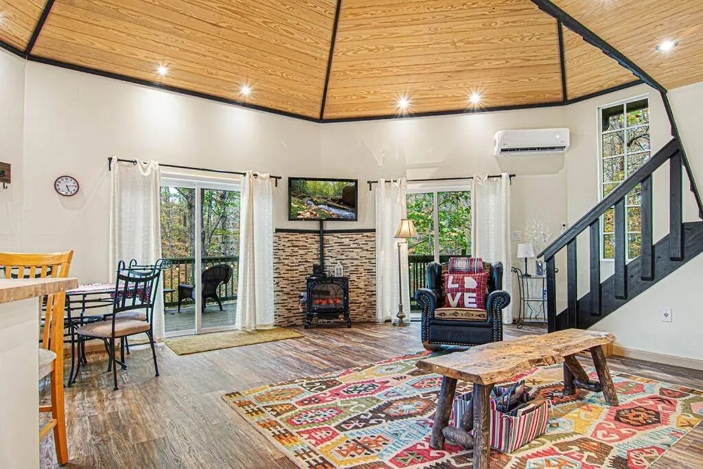 Cozy Yurt Style Cabin 2 Mi To Downtown Tatil Evi Blue Ridge