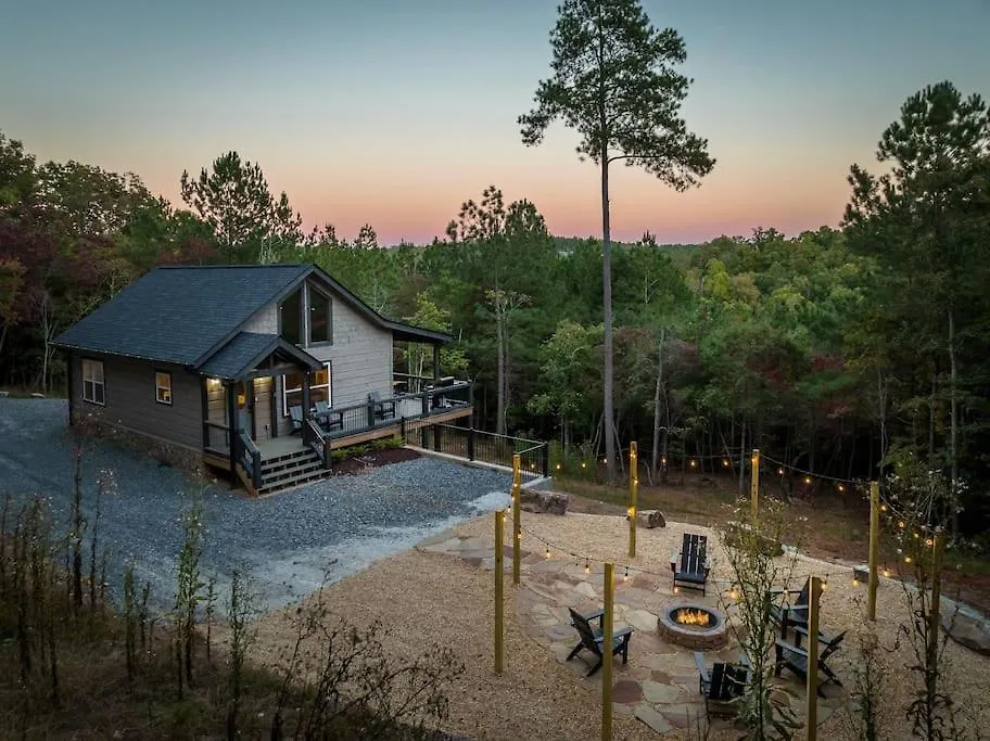 The Llaguna - New Cabin, Sleeps 10, Fire Pit, Hot Tub, In , Ga *