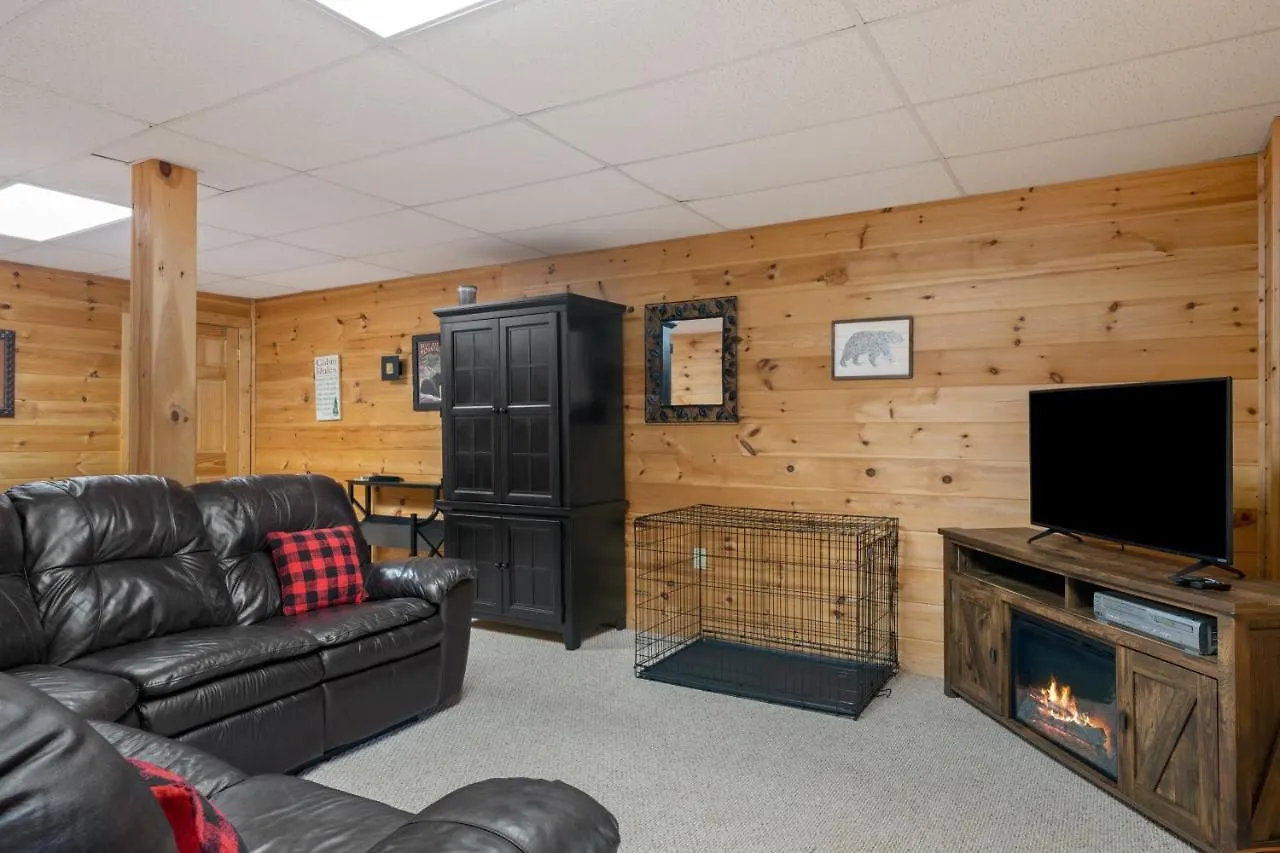 Papa Bear's Den Holiday home