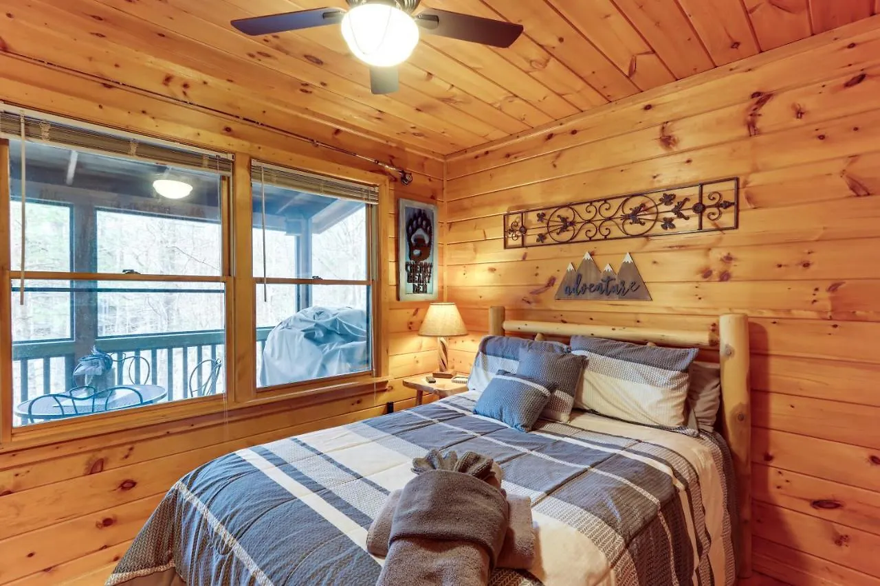 Holiday home Cozy In The Woods With Hot Tub! Blue Ridge