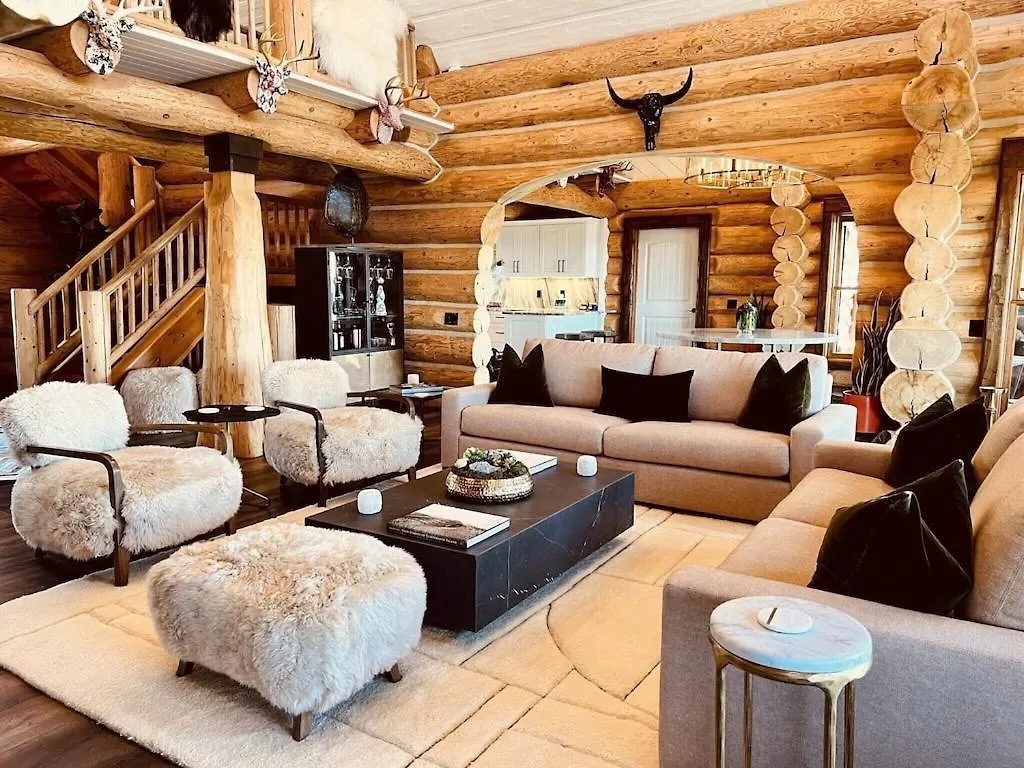 Holiday home 5500 Sf 6 King 2 Queen Beds Heated Pool Game Mountain Views *