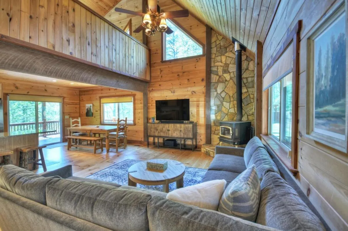 Black Bear Bell Cabin With Privacy & Paved Roads Tatil Evi *
