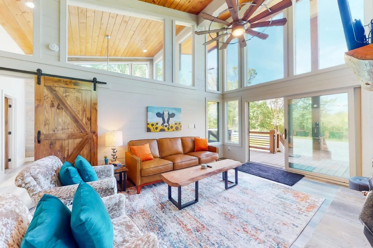 Modern Mountain Retreat