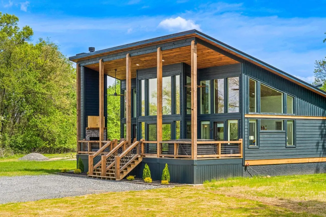 Modern Mountain Retreat Holiday home *