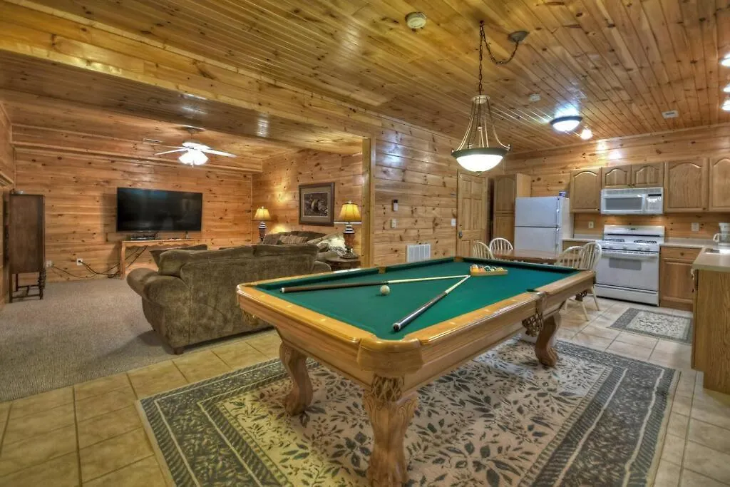Family Friendly On A Creek With Large Yard * Blue Ridge
