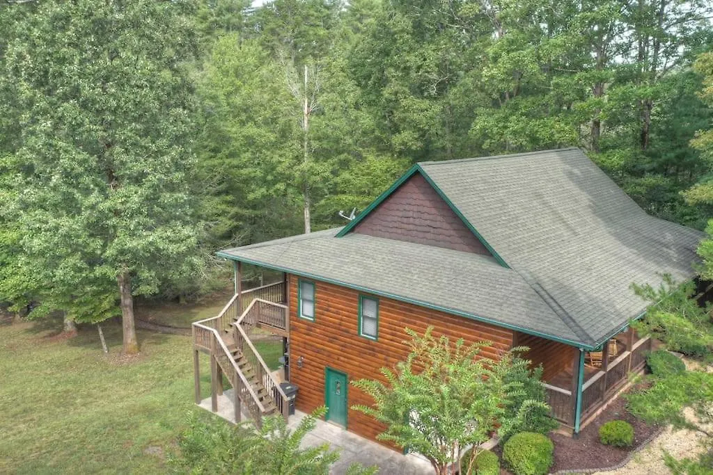 Family Friendly On A Creek With Large Yard Holiday home *