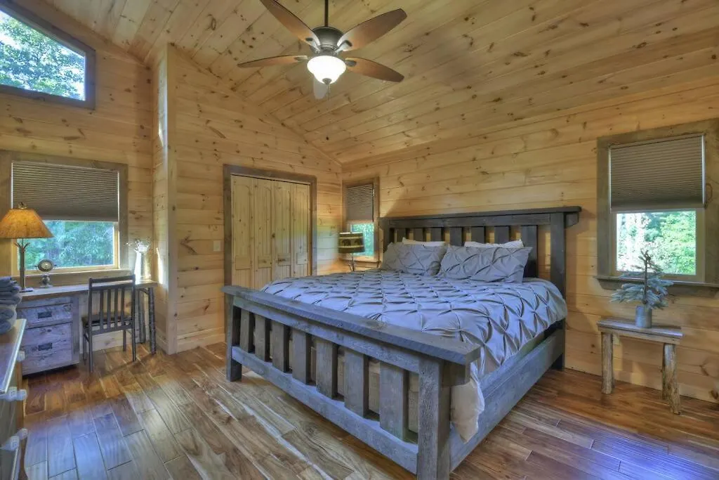 Seven's Heaven W Stunning 5 Star View & Hot Tub Holiday home Blue Ridge