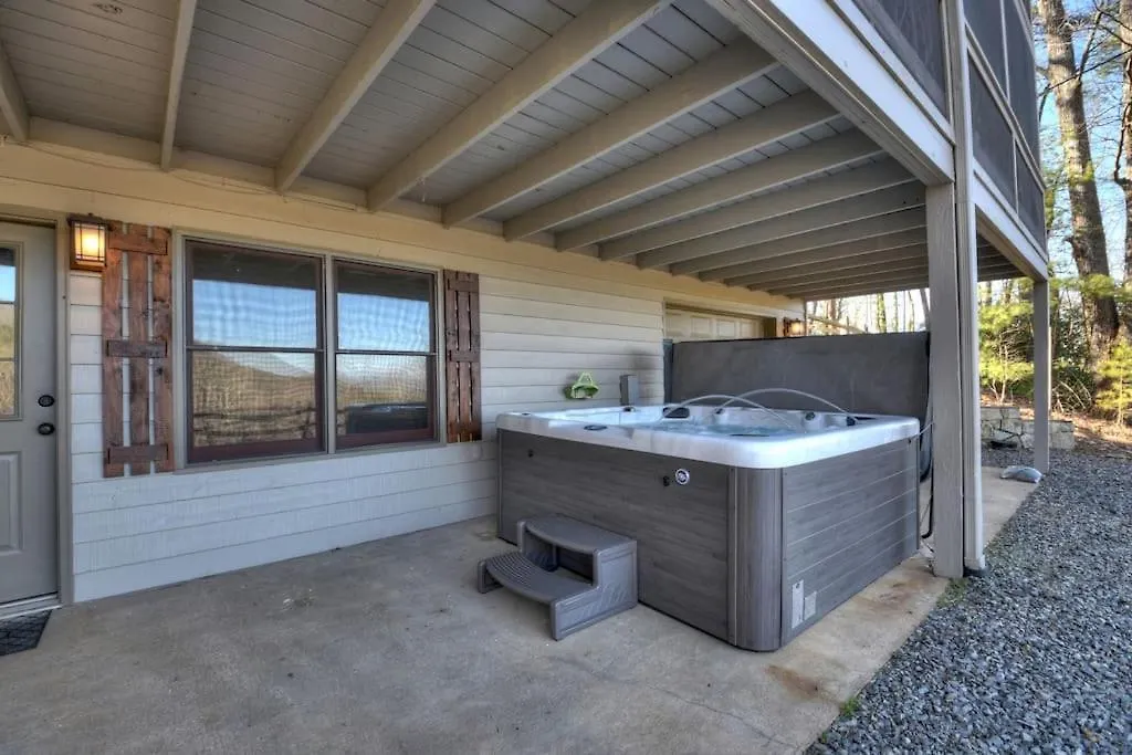 Holiday home Majestic Mountain Retreat With Hot Tub & Mtn Views *
