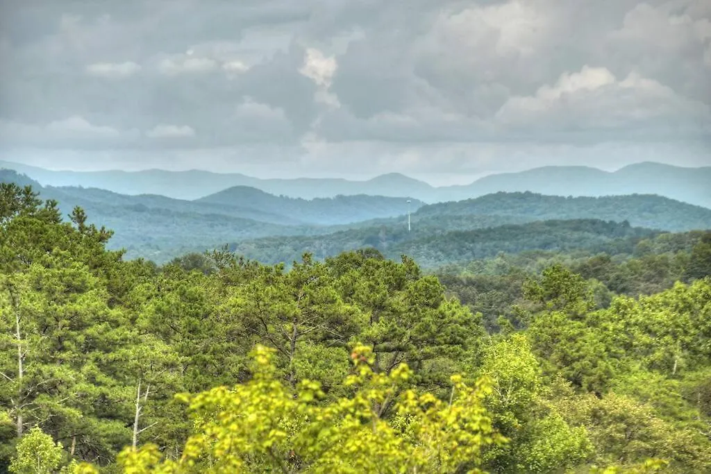 Awhile - Large Luxury Less Than 5 Minutes From Dwntown Br Holiday home *