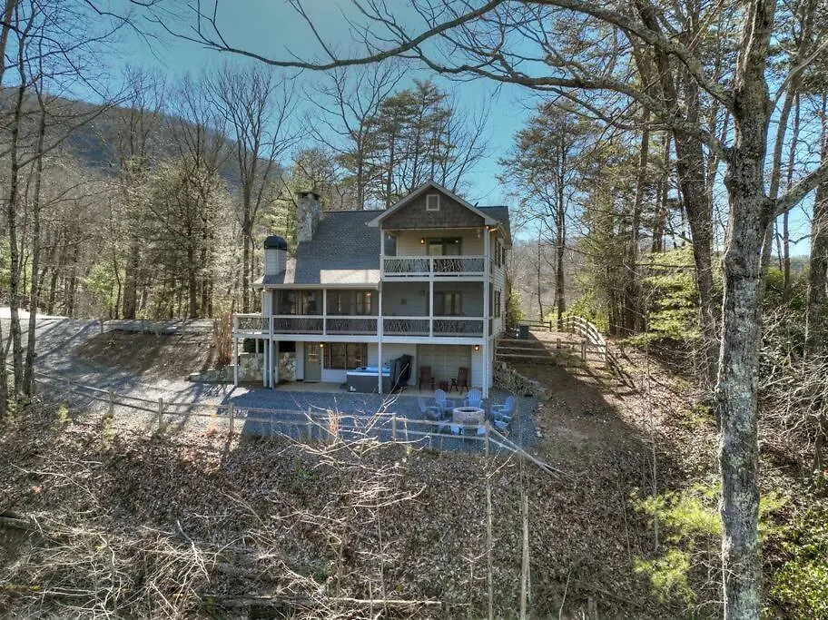 Majestic Mountain Retreat With Hot Tub & Mtn Views Holiday home Blue Ridge