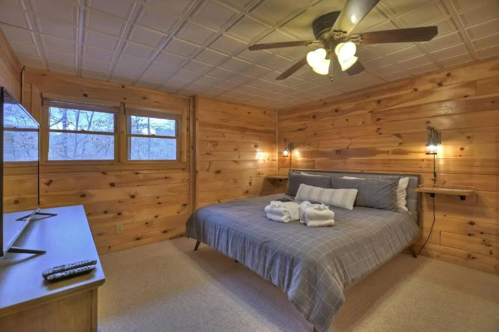 Incredible And Mountain Views - Dog Friendly Holiday home *