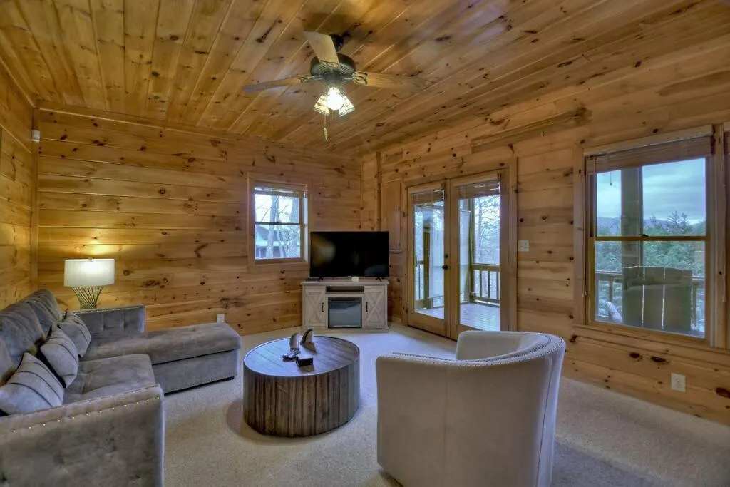 Incredible And Mountain Views - Dog Friendly *