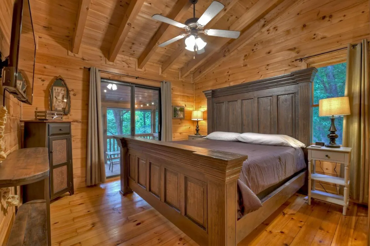 Tiny Waterfront With Hot Tub & Fire Pit Holiday home *