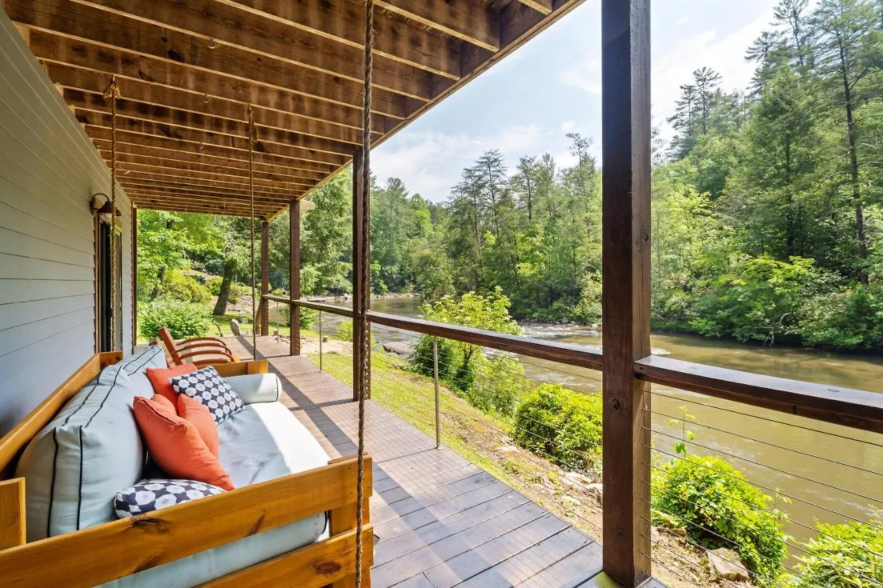 Aska Base Camp Holiday home Blue Ridge