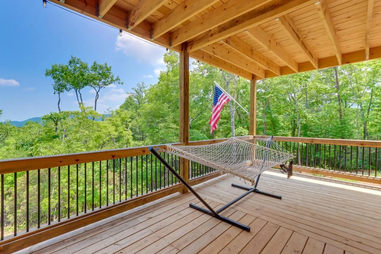 Vacation With Deck And Game Room! Holiday home