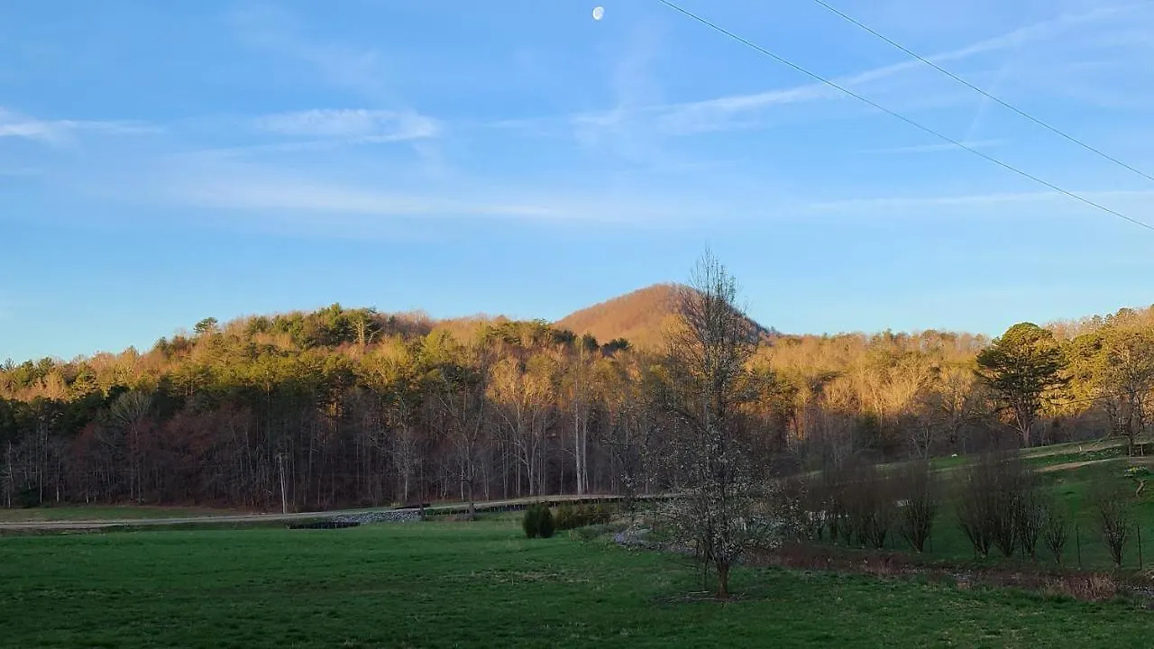 Cozy With Full View Of The Mountains! Holiday home