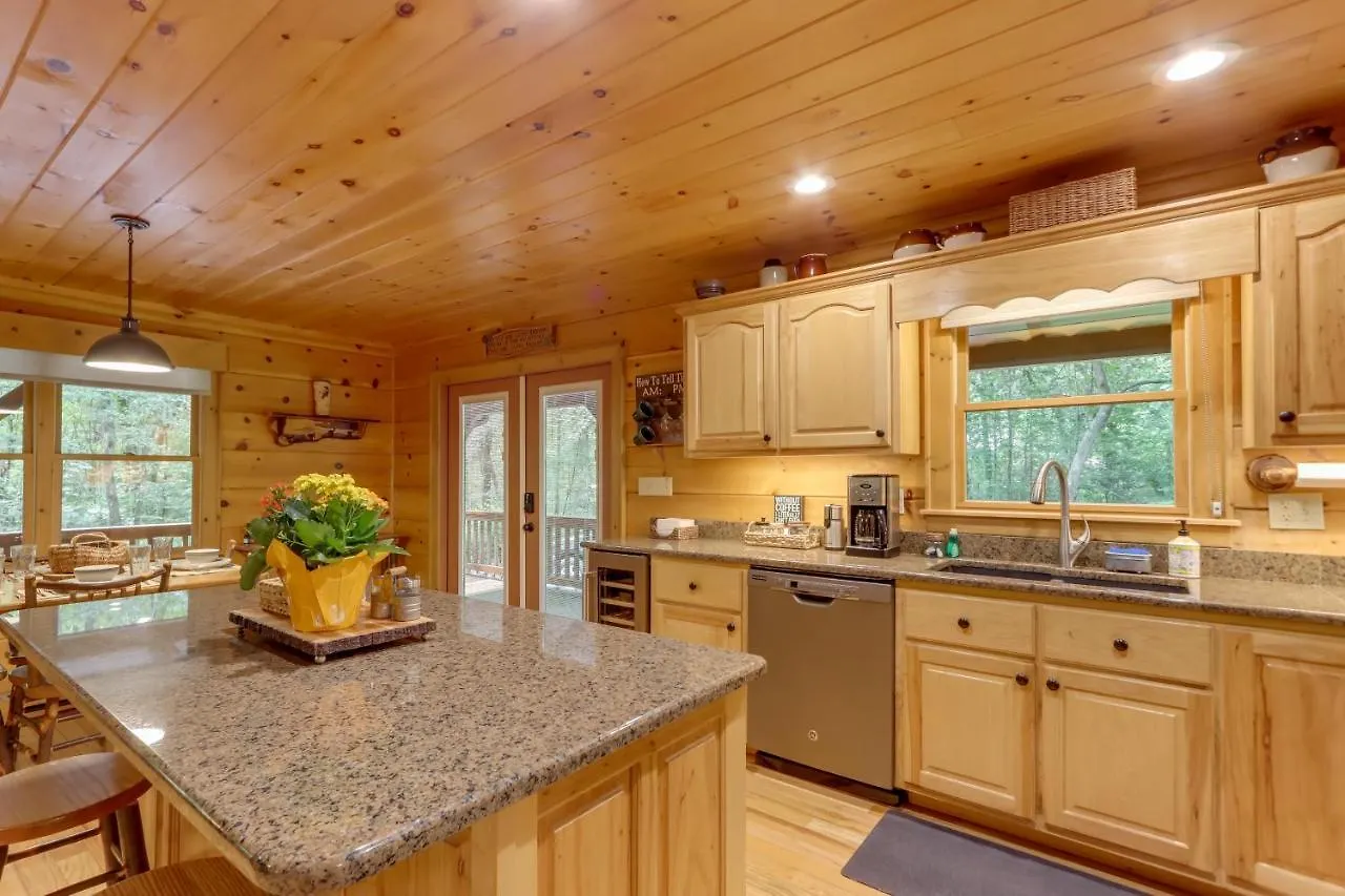 Casa vacanze With Hot Tub And Creek Access! *