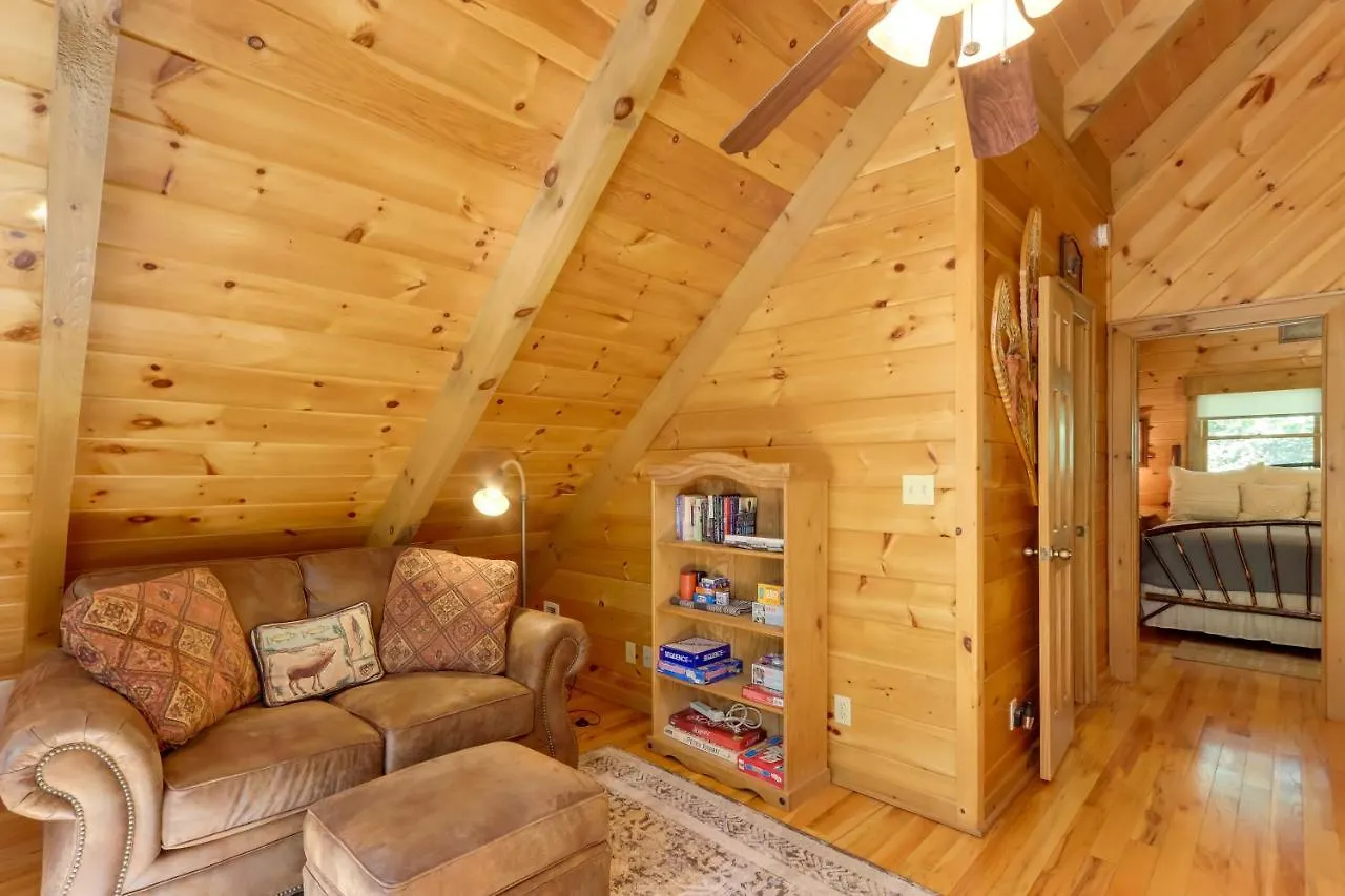 With Hot Tub And Creek Access! Casa vacanze *