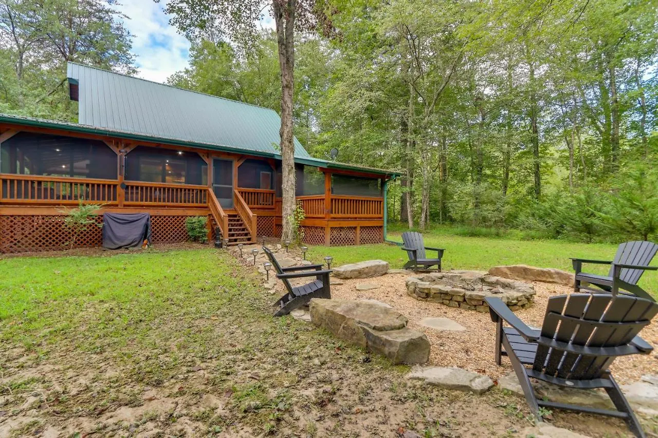 With Hot Tub And Creek Access! Casa vacanze